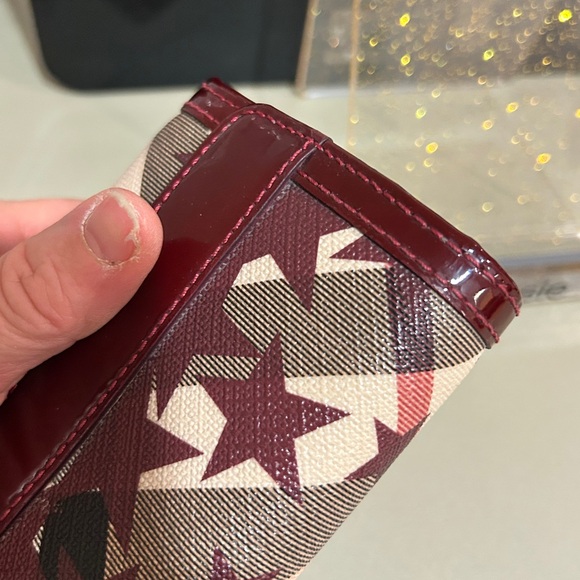 Burberry Rare Super Nova Burgundy Wallet with snap closure - Picture 15 of 16